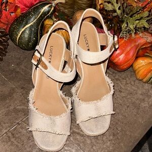Like New Lucky Brand Sandals